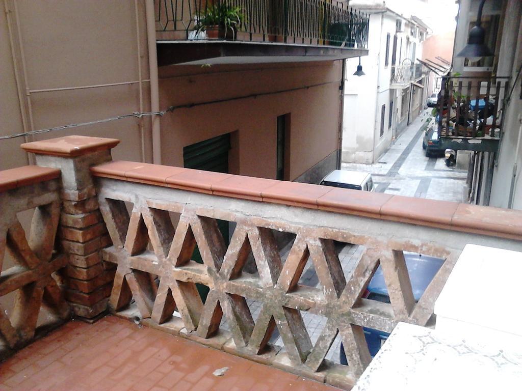 Appartamento Giardini-Naxos Via Umberto 25 Esterno foto