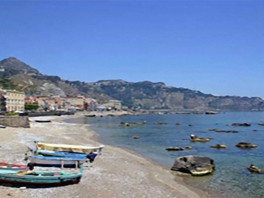 Appartamento Giardini-Naxos Via Umberto 25 Camera foto